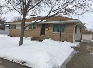 10504 W Rohr Ave, Milwaukee, WI 53225