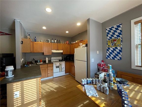 5th image of 46 Fairground Ave