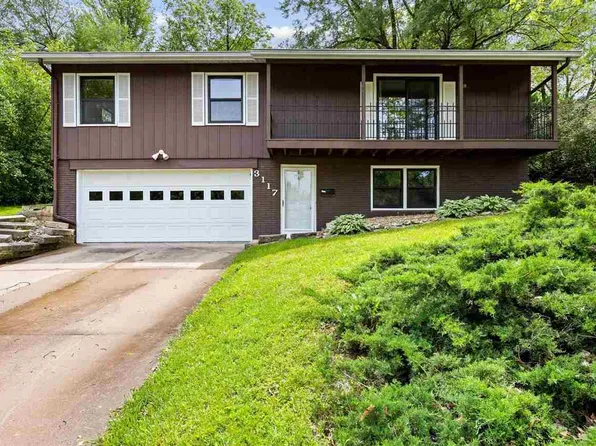 3117 Juniper Dr, Iowa City, IA 52245