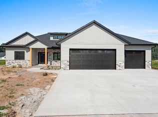 3688 Stockbury St, Green Bay, WI 54313