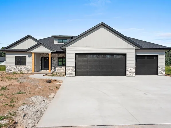 3688 Stockbury St, Green Bay, WI 54313