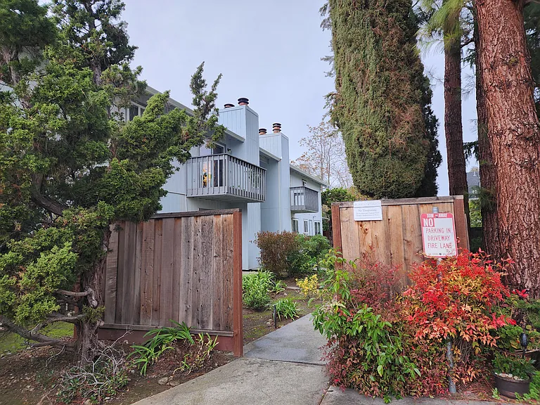 1179 Smith Ave #7 — Photo 2