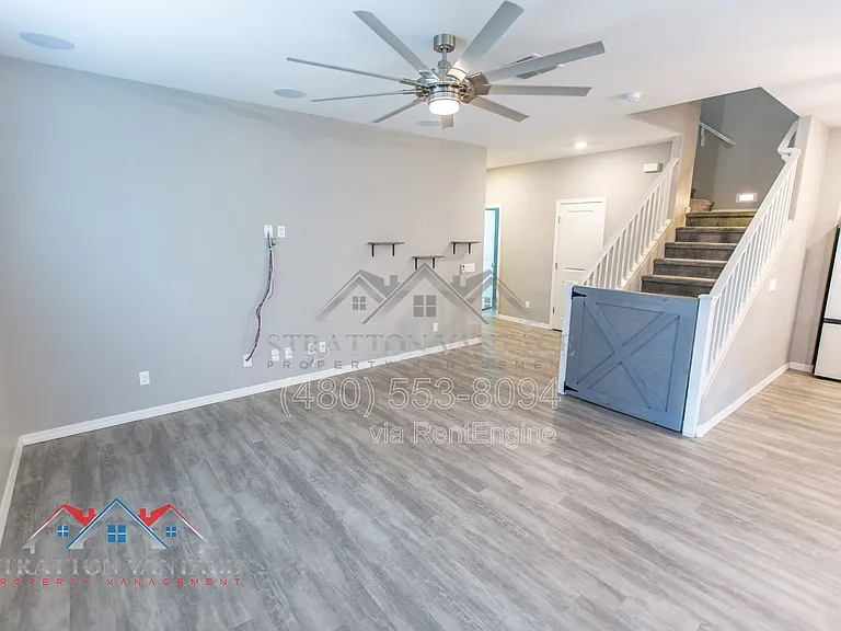 11689 N 166th Dr — Photo 19