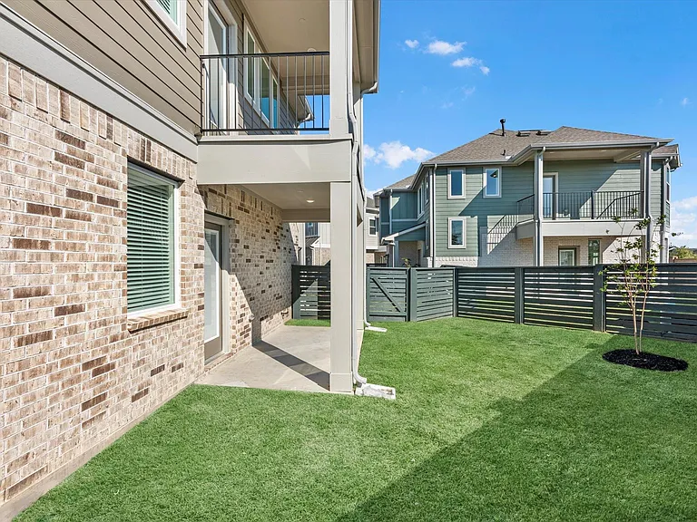 15106 Post Oak Falls Ln — Photo 21