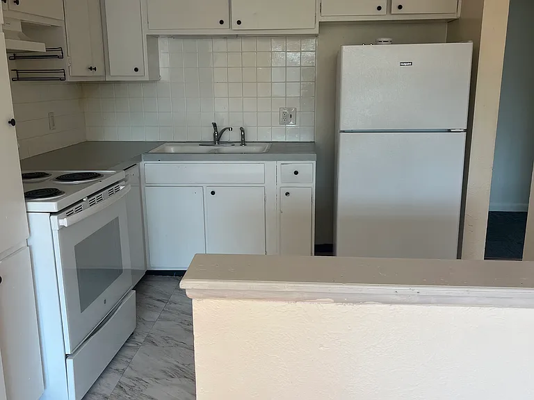 103 W Powers Cir #308 — Photo 5