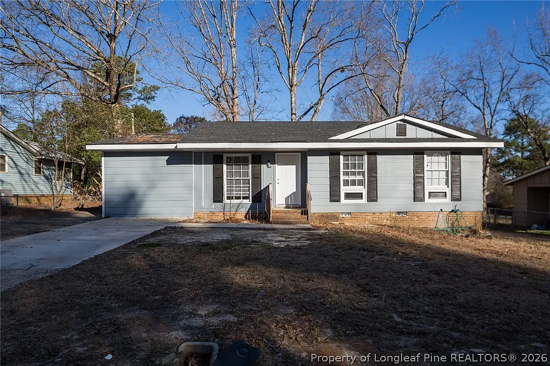 5 bed, 2.5 bath, 1950 sqft, $1,700 — Photo 1