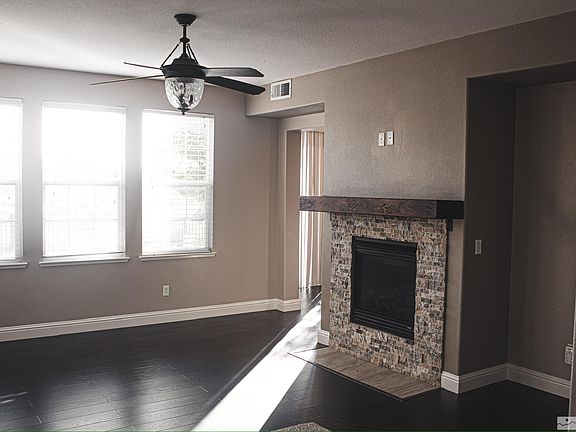 2nd image of 3933 Antinori Dr