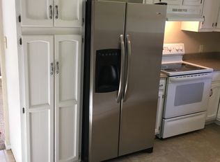 10040 N Baehr Rd, Mequon, WI 53092