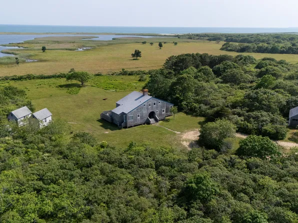 36-38 Black Point Rd, Chilmark, MA 02535