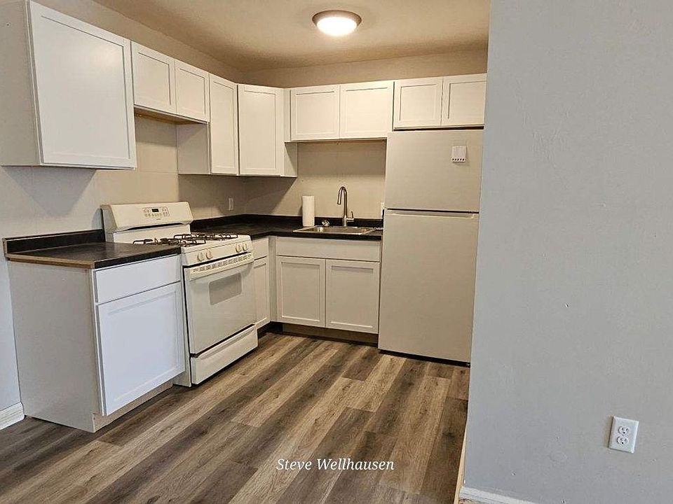 1st image of 4932 S Packard Ave #3