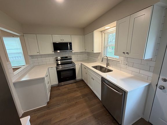 4th image of 11510 W 56th St