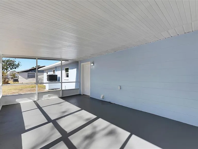660 Flamingo Dr — Photo 37