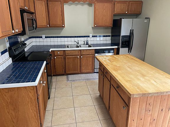 5th image of 520 Lee Road 115