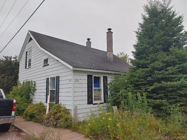 314 S Lake St, Ishpeming, MI 49849