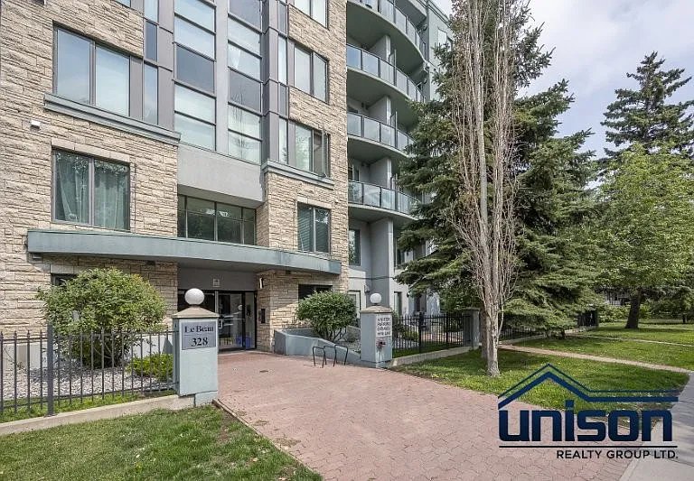 328 S 21st Ave SW #404 — Photo 24