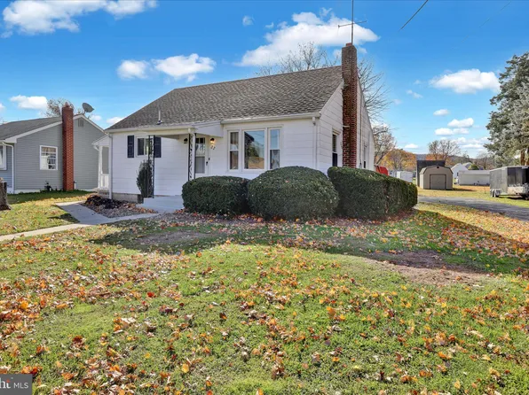 22 W Glen Tilt Ave, Wernersville, PA 19565
