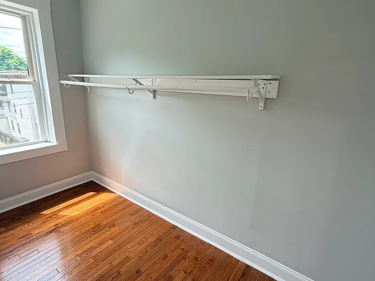 37 William St #3 — Photo 8