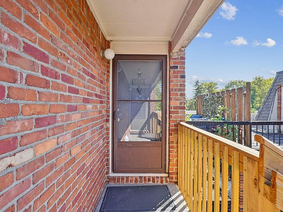 2nd image of 1536 Lafayette Dr APT B