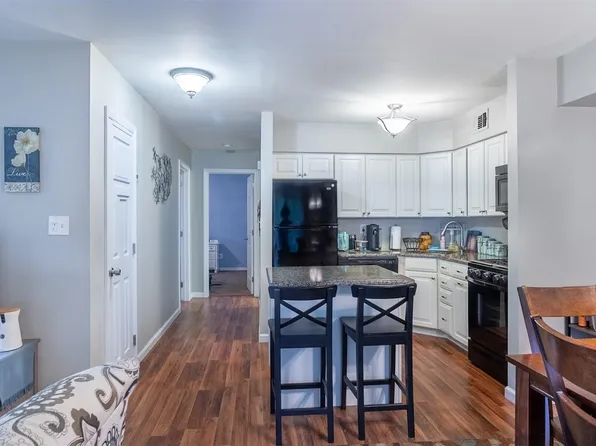 304 Fairview Circle #304, Middle Island, NY 11953