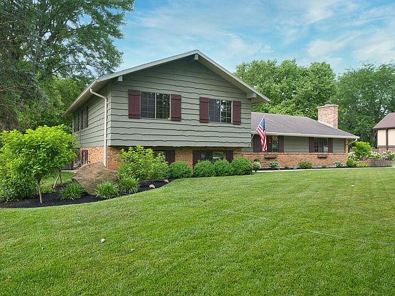 2nd image of 910 Burnside Dr