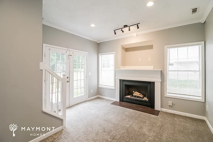 4 bed, 3.0 bath, 1652 sqft, $2,145 — Photo 4