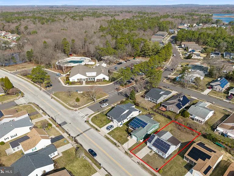 224 Huntington Dr — Photo 29