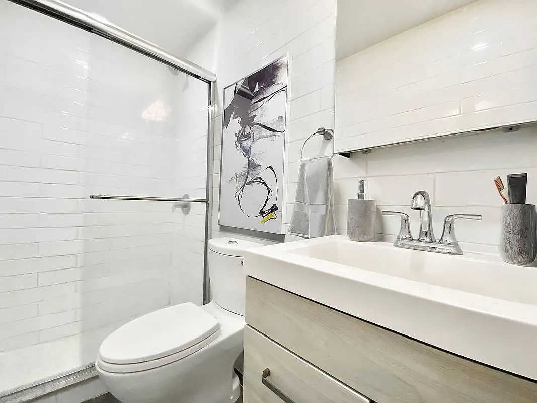322 Convent Avenue — Photo 4