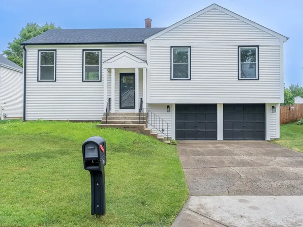 226 Annapolis Dr, Vernon Hills, IL 60061