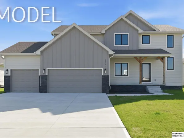 5731 Kestrel Pkwy, Elkhorn, NE 68022