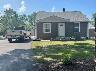 321 Sawyer Rd, Rockford, IL 61109