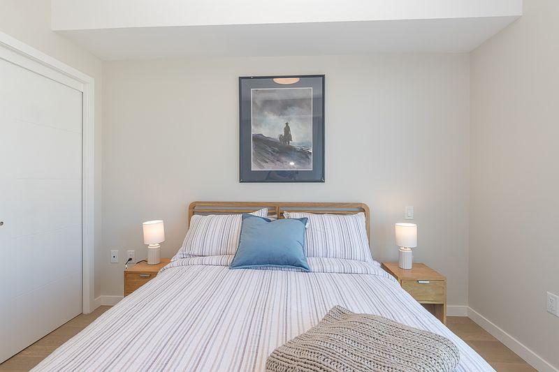 Saanich Apartment for rent - 2 Bedrooms — photo 35
