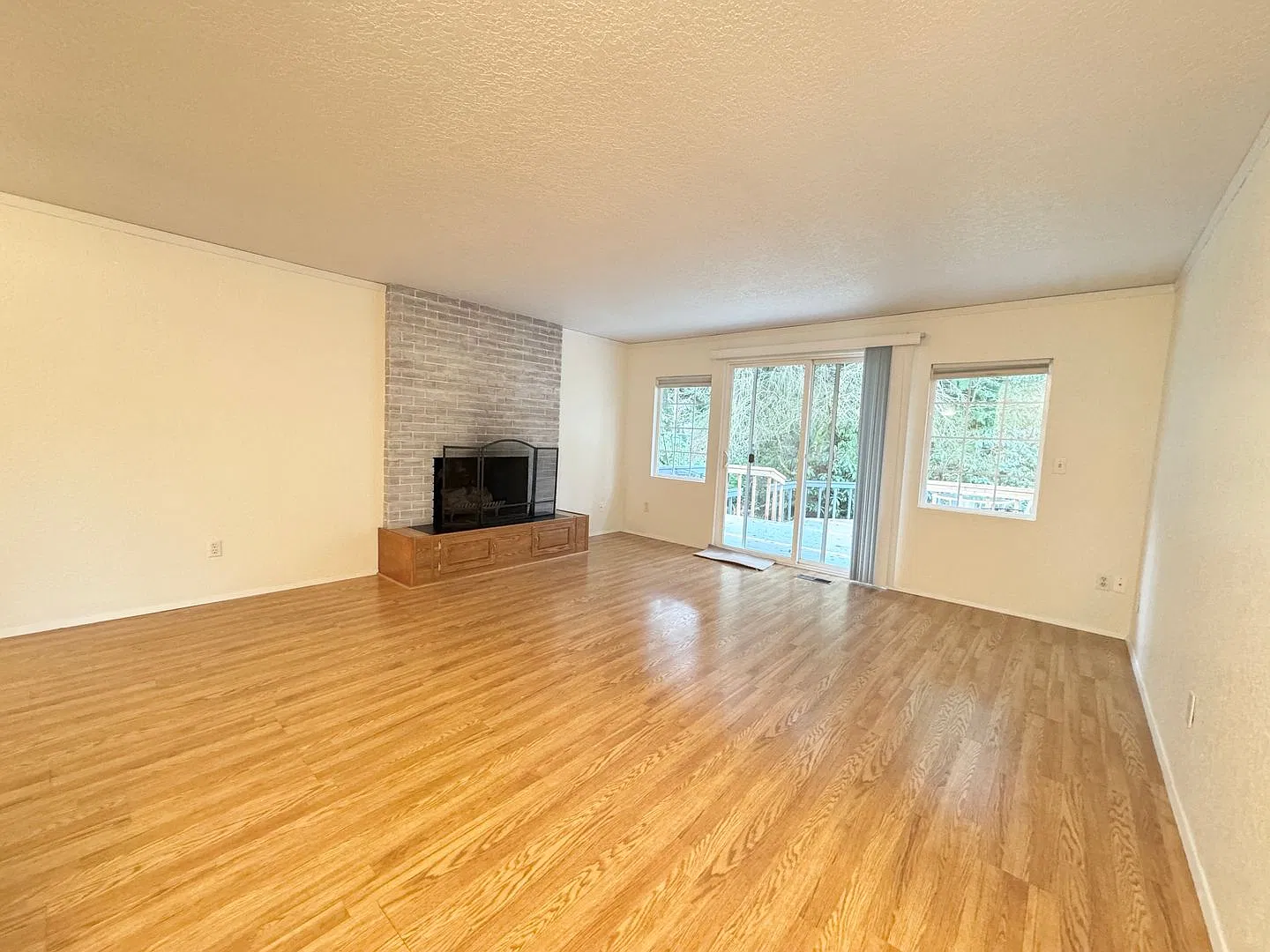 3bd/2ba Bothell Home — Photo 2