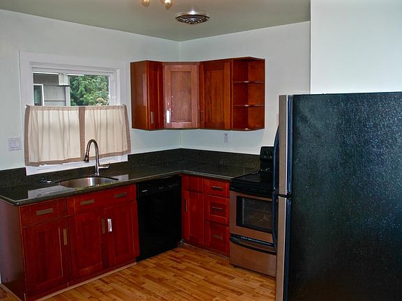 Light and bright with undermount sink