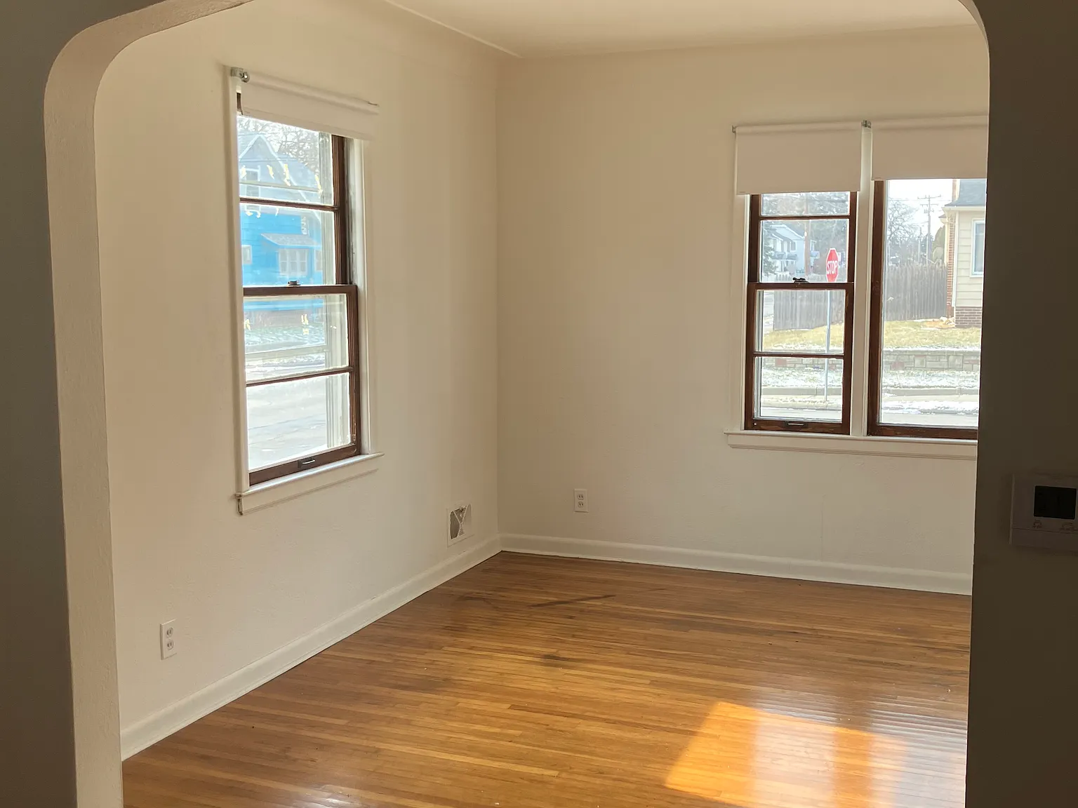 2 bed, 966 sqft, $1,000 — Photo 3
