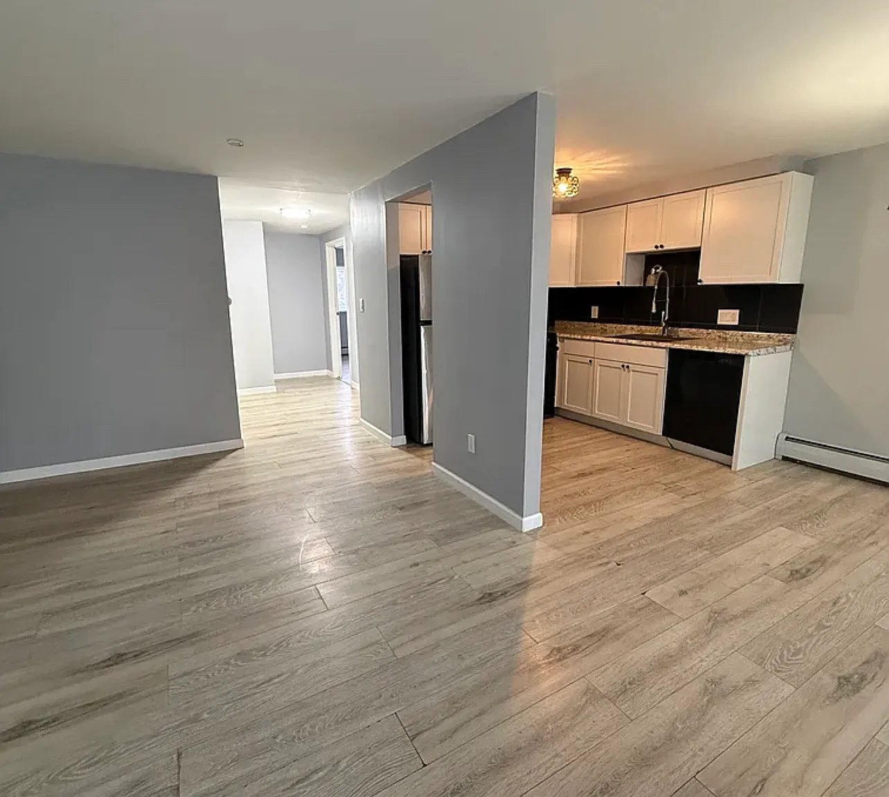 2 bed, 900 sqft, $1,650 — Photo 4