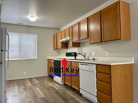 Elton Park Apts_08112022