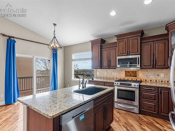 3rd image of 7763 Buckeye Tree Ln