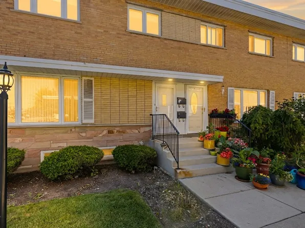 7862 W Lawrence Ave Unit A, Norridge, IL 60706