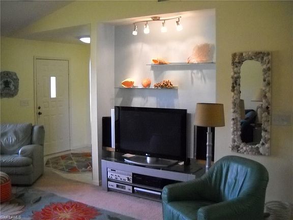 3rd image of 2711 SW 2nd Ave