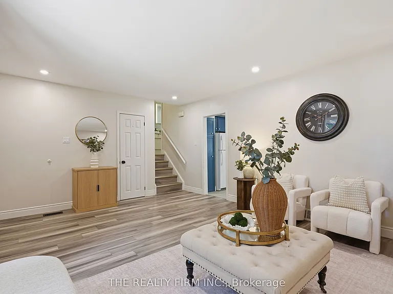 45 Amy Cres — Photo 7