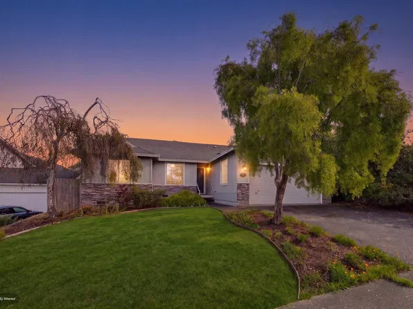 3065 Shamberger Ct, McKinleyville, CA 95519