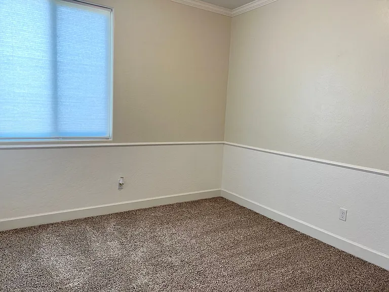 937 Lindsay Ln — Photo 17