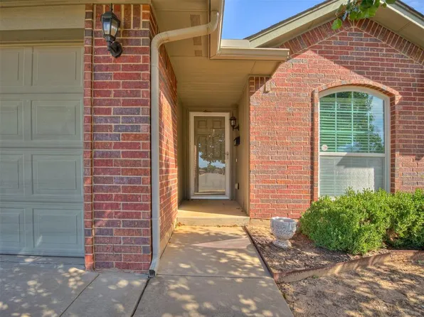 3624 Green Apple Pl, Moore, OK 73160