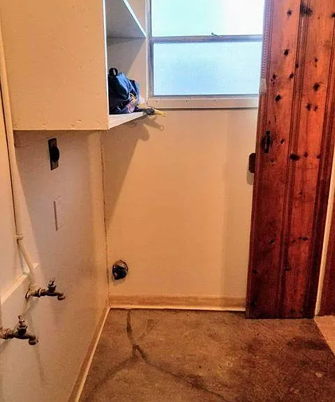 512 Clinton St — Photo 17