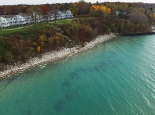 3682 Woodgate Dr, Saint Joseph, MI 49085