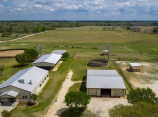 1119 Wolters Rd, Schulenburg, TX 78956