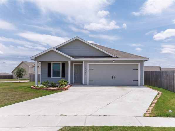 13245 Wrangler St, Robstown, TX 78380