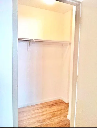 44 Hilton Ave Photo 1