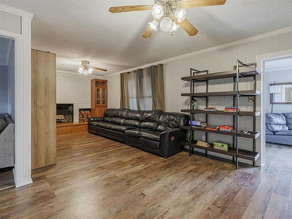 5th image of 2237 Middleground Dr