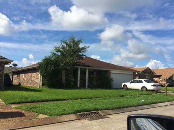 4049 Deerpark Dr, Harvey, LA 70058